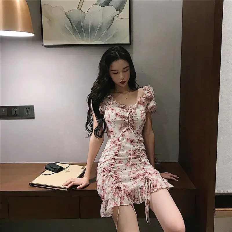 bohemian floral print draped v-neck ruffles lantern sleeve elegant Mini dress summer Korean style fashion brand new dresses hot
bohemian floral print draped v-neck ruffles lantern sleeve elegant Mini dress summer Korean style fashion brand new dresses hot