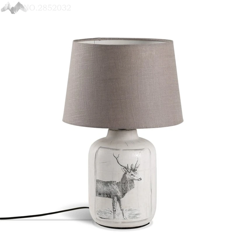 LFH Modern simple Nordic American ceramic desk lights fabric lampshade table lamp for living room study bedroom bedside lighting
LFH Modern simple Nordic American ceramic desk lights fabric lampshade table lamp for living room study bedroom bedside lighting