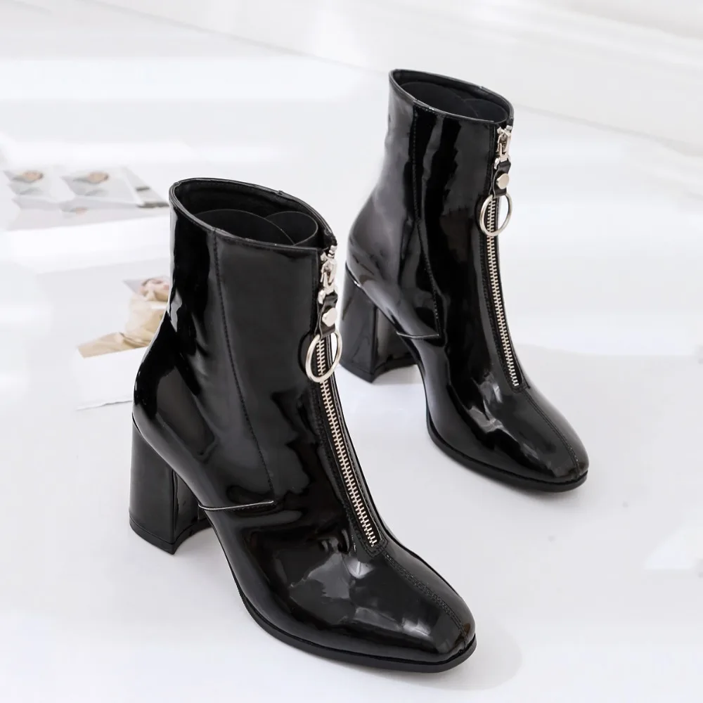 Luxury Brand Front Metal Ring Women Boots Patent Leather Ankle Boots for Women High Heels Boots Short Fur Lining Shoes Woman
Luxury Brand Front Metal Ring Women Boots Patent Leather Ankle Boots for Women High Heels Boots Short Fur Lining Shoes Woman
