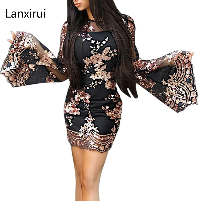 Sexy Women Glittering Sequins Flare Sleeve Mini Two Pieces Dress 2018 Black Brief Cute O -Neck Long Sleeve Dress
Sexy Women Glittering Sequins Flare Sleeve Mini Two Pieces Dress 2018 Black Brief Cute O -Neck Long Sleeve Dress