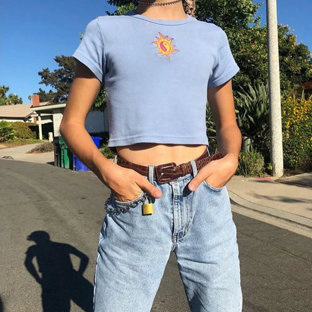 Summer T-shirt Short Sleeve Sun Embroidery Crop Tops 2019 Women Knitted Slim Leisure T-Shirt Female Streetwear Tees Blue/Green
Summer T-shirt Short Sleeve Sun Embroidery Crop Tops 2019 Women Knitted Slim Leisure T-Shirt Female Streetwear Tees Blue/Green