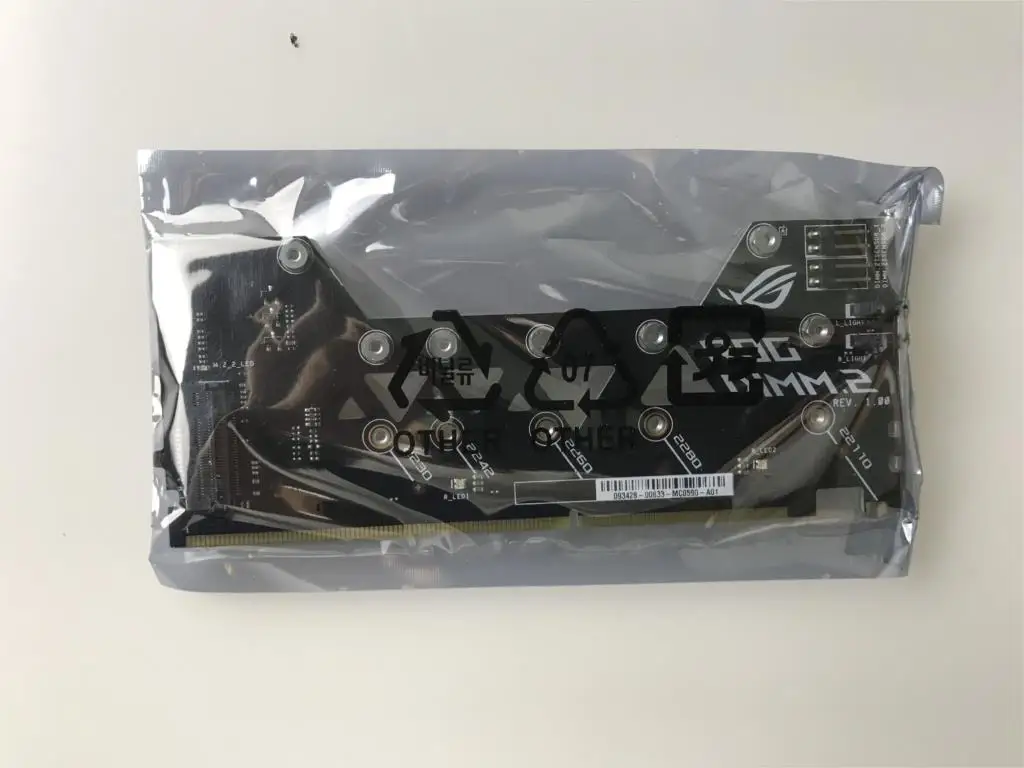 ASUS ROG DIMM.2 riser card Support M9A M10A R6A R6E X399ZE, etc., motherboard accessories
ASUS ROG DIMM.2 riser card Support M9A M10A R6A R6E X399ZE, etc., motherboard accessories