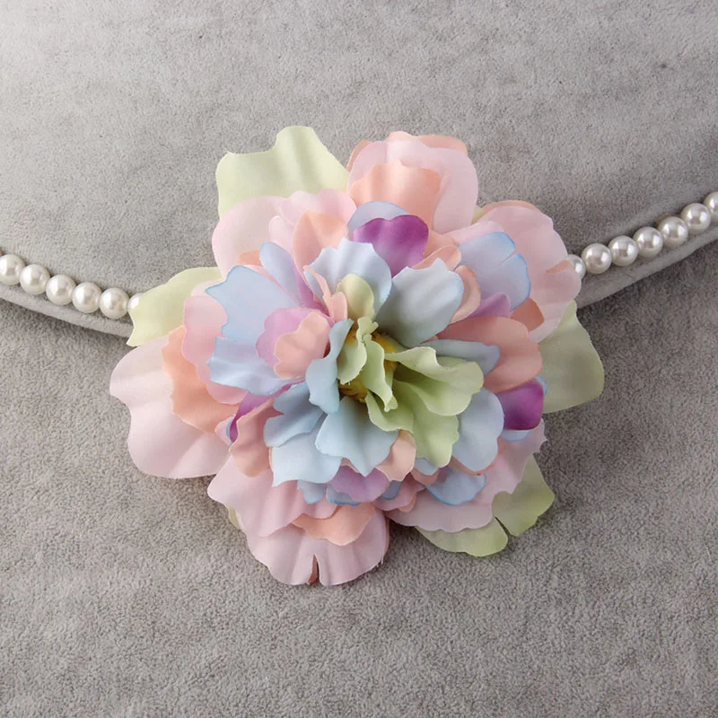 Chian Yu Beautiful Flower Brooch 100% Handmade High Quality Fabric Brooch Fashion Women Coat or Dress Pin daily Decoration
Chian Yu Beautiful Flower Brooch 100% Handmade High Quality Fabric Brooch Fashion Women Coat or Dress Pin daily Decoration