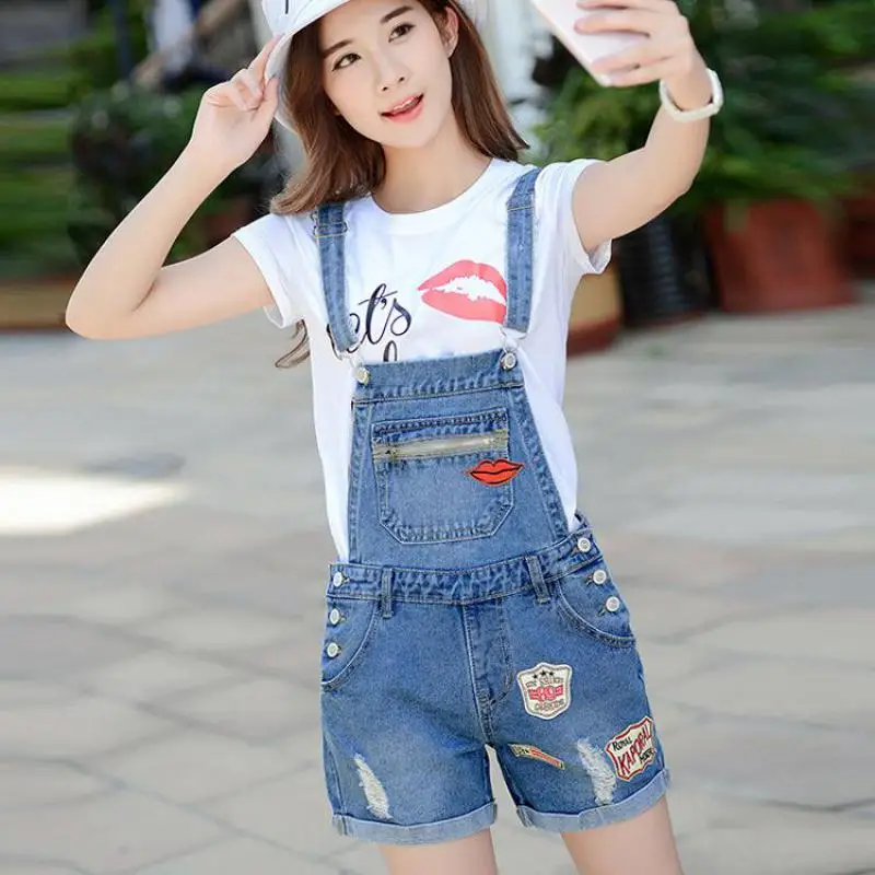 New 2017 summer fashion big size cowboy straps ladies shorts cute red mouth printing Harajuku loose brand denim shorts
New 2017 summer fashion big size cowboy straps ladies shorts cute red mouth printing Harajuku loose brand denim shorts