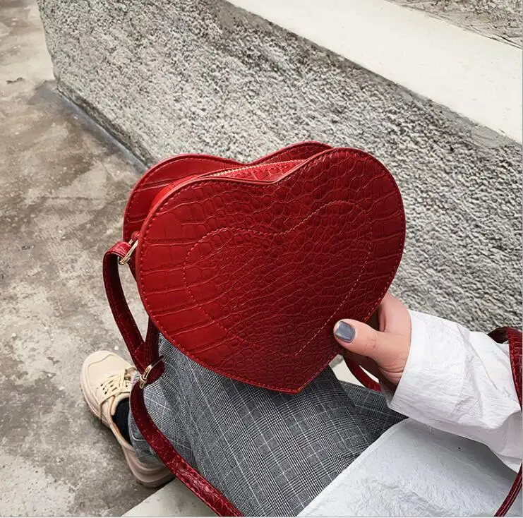 Heart Shape Alligator Bag Women Crossbody Bag Female Shoulderbag Sac #618
Heart Shape Alligator Bag Women Crossbody Bag Female Shoulderbag Sac #618