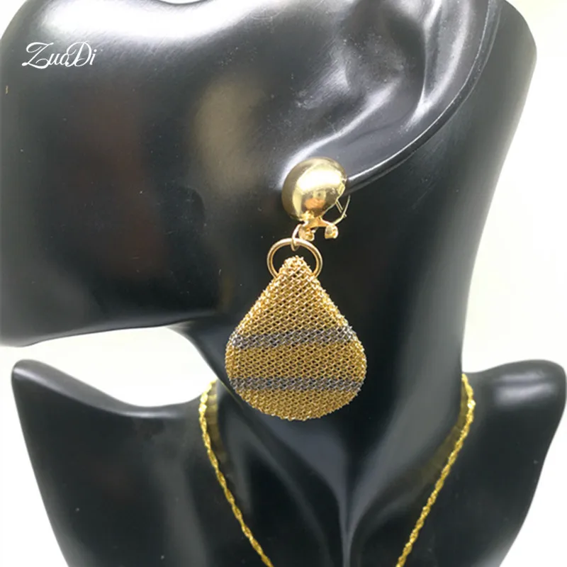 ZuoDi Fashion Brand Earrings For Women Acrylic Dubai Gold Color Zinc Alloy brand Bohemian Accessories Earrings statement style
ZuoDi Fashion Brand Earrings For Women Acrylic Dubai Gold Color Zinc Alloy brand Bohemian Accessories Earrings statement style