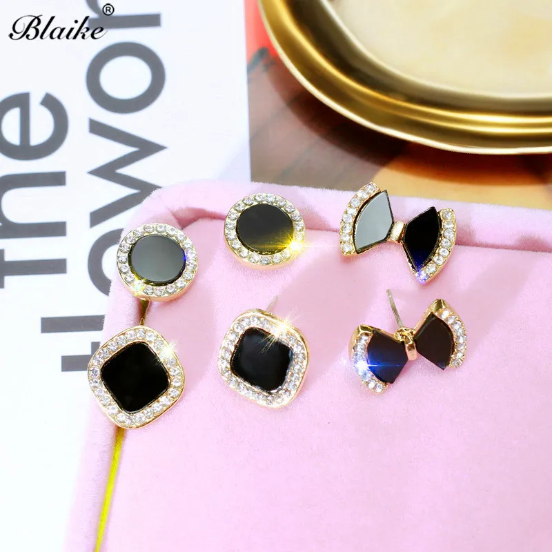 Blaike 2019 Minimalist Bow-knot/Round/Square/Star/Heart Shape Stud Earrings For Women Alloy Rhinestone Gold Color Jewelry Gifts
Blaike 2019 Minimalist Bow-knot/Round/Square/Star/Heart Shape Stud Earrings For Women Alloy Rhinestone Gold Color Jewelry Gifts
