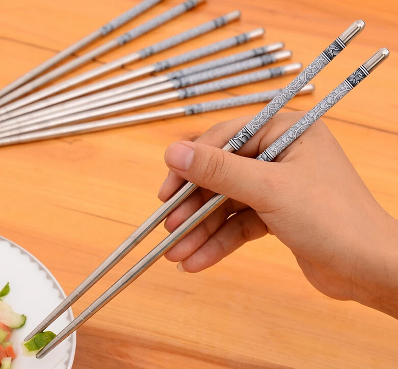 304 Stainless Steel korean metal Chopsticks for sushi Household Porcelain Dinnerware korea Chopsticks Five Pairs set
304 Stainless Steel korean metal Chopsticks for sushi Household Porcelain Dinnerware korea Chopsticks Five Pairs set