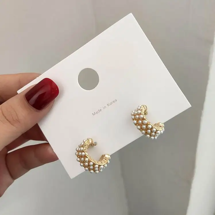 3 Line Simulated Pearl Beads C Shape Earrings For Women Fashion Jewelry 2019 Trendy Gold Color Open Hoop Earrings Wholesale
3 Line Simulated Pearl Beads C Shape Earrings For Women Fashion Jewelry 2019 Trendy Gold Color Open Hoop Earrings Wholesale