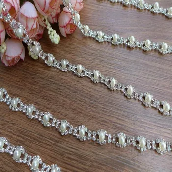 1 yard Rhinestone Chain Pearl Crystal Chain Sew On Trims Wedding Dress Costume Applique 2019 new
1 yard Rhinestone Chain Pearl Crystal Chain Sew On Trims Wedding Dress Costume Applique 2019 new