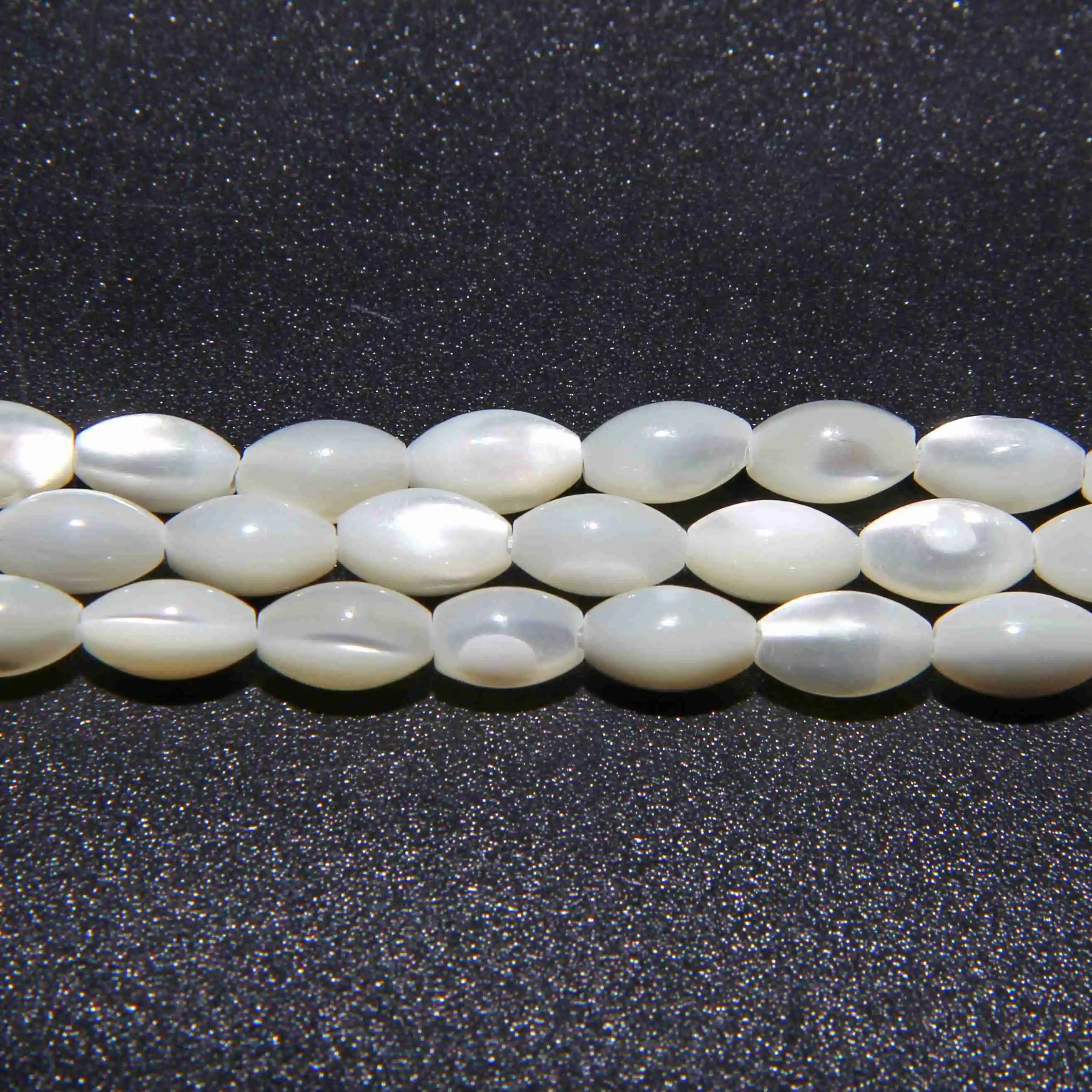 Water Drop White Natural Mother of Pearl Shell Rounded oval Rectangle Beads 15"Approx 39CM Per Strand
Water Drop White Natural Mother of Pearl Shell Rounded oval Rectangle Beads 15"Approx 39CM Per Strand