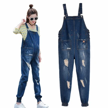2017 Pregnant women clothing autumn and winter jeans pregnant women carrying pants loose women 's bibs overalls pregnant clothes
2017 Pregnant women clothing autumn and winter jeans pregnant women carrying pants loose women 's bibs overalls pregnant clothes