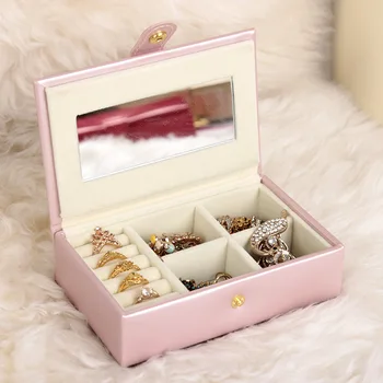 Portable leather princess European jewelry box jewelry storage box jewelry casket simple earrings ring box
Portable leather princess European jewelry box jewelry storage box jewelry casket simple earrings ring box