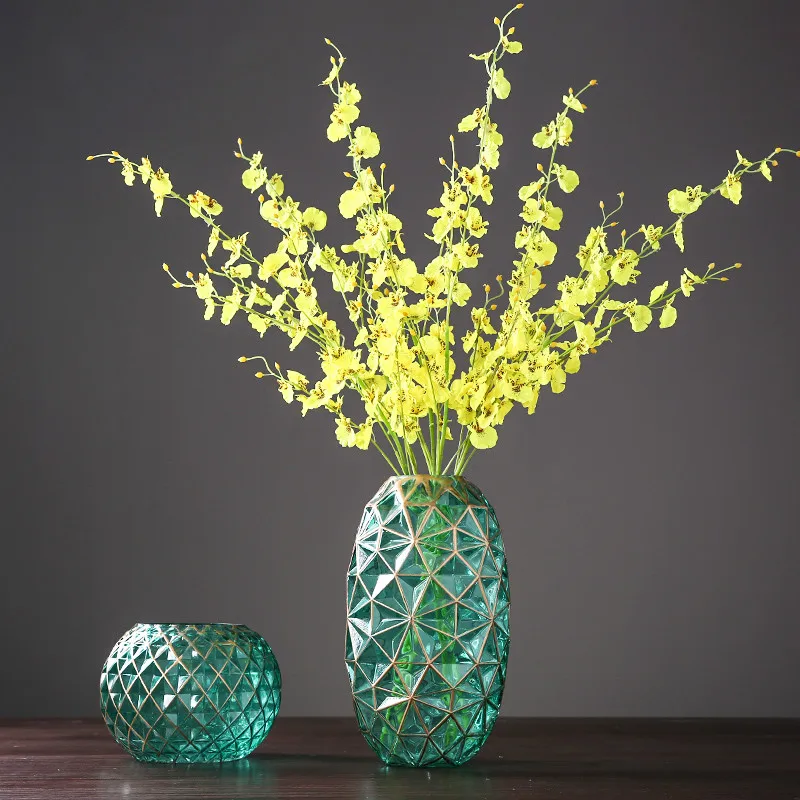 Glass Vase American Modern Creative Hydroponic Home Living Room Table Soft Plaid Glass Vase Decoration
Glass Vase American Modern Creative Hydroponic Home Living Room Table Soft Plaid Glass Vase Decoration