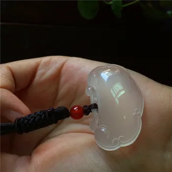 Free shipping natural chalcedony retro white jade pendant pendant ice lock concentric lock lock jade pendant Pendant
Free shipping natural chalcedony retro white jade pendant pendant ice lock concentric lock lock jade pendant Pendant