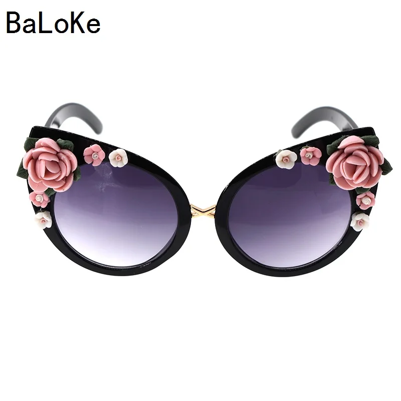 2019 New Design Baroque Sunglasses Women Fashion Plastic Frame Sunglasses With Rhinestones Decoration For Ladies Girls Hot Sale
2019 New Design Baroque Sunglasses Women Fashion Plastic Frame Sunglasses With Rhinestones Decoration For Ladies Girls Hot Sale