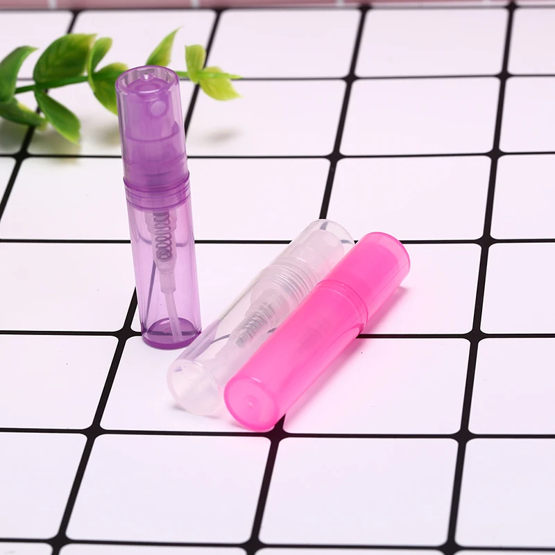 1pcs Small Plastic Spray Refillable Bottles Perfume Bottle Water Spray Bottle Perfume Cosmetic Containers Convenient To Carry
1pcs Small Plastic Spray Refillable Bottles Perfume Bottle Water Spray Bottle Perfume Cosmetic Containers Convenient To Carry