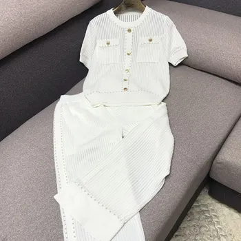 2019 Female Wide Leg Pants Suit Summer Button O Neck Short-Sleeved Shirt Top Casual Two-Piece Set Outfits
2019 Female Wide Leg Pants Suit Summer Button O Neck Short-Sleeved Shirt Top Casual Two-Piece Set Outfits