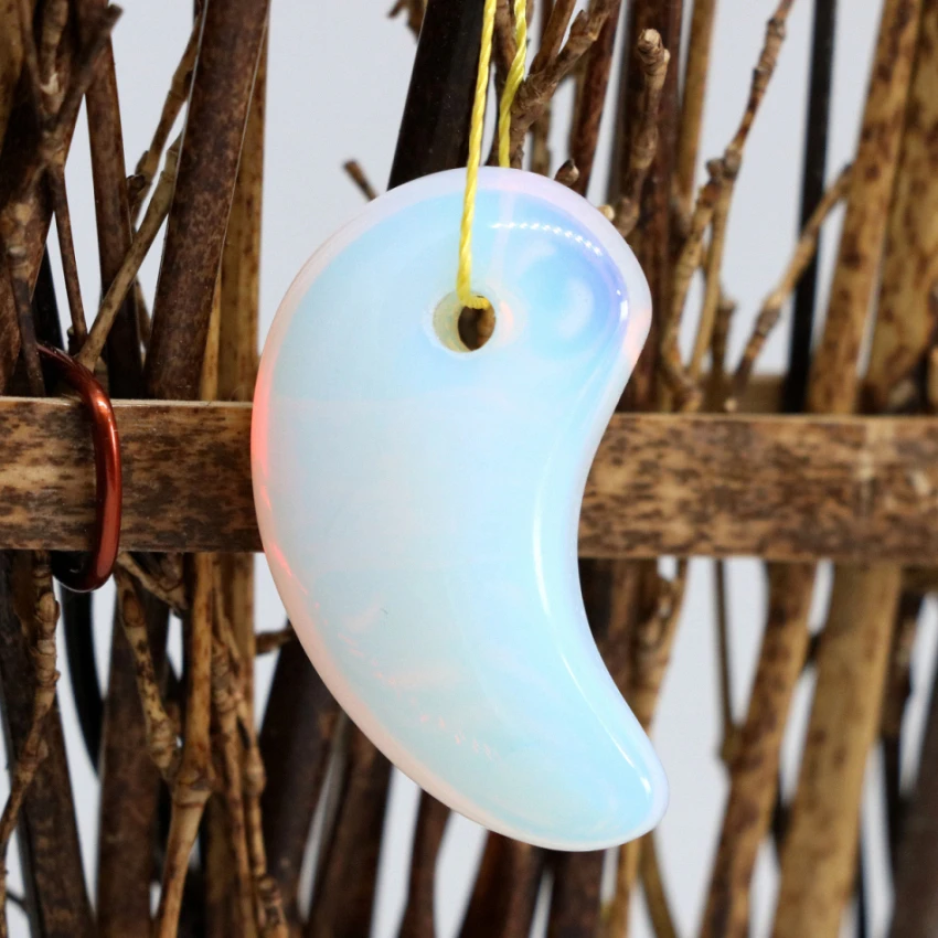 Factory outlet natural opal moonstone 35*20mm magatama pendant top quality charms diy jewelry accessories B1832
Factory outlet natural opal moonstone 35*20mm magatama pendant top quality charms diy jewelry accessories B1832
