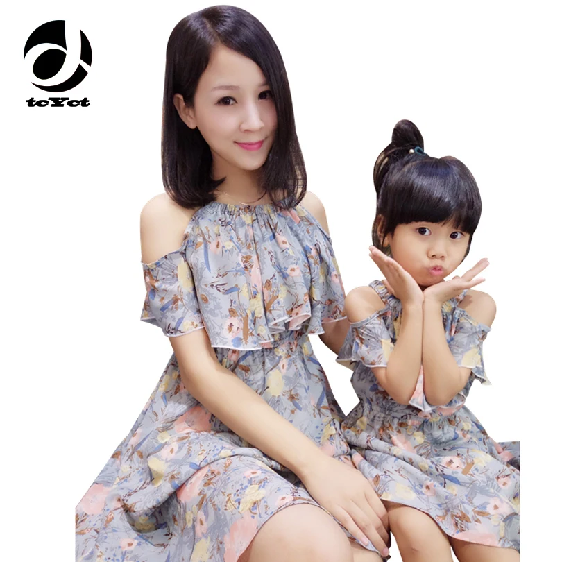 1pc Mother Daughter Dresses Clothes Family Matching Summer Outfits Mom Girl Fashion Short Floral Sets vetement maman et fille
1pc Mother Daughter Dresses Clothes Family Matching Summer Outfits Mom Girl Fashion Short Floral Sets vetement maman et fille