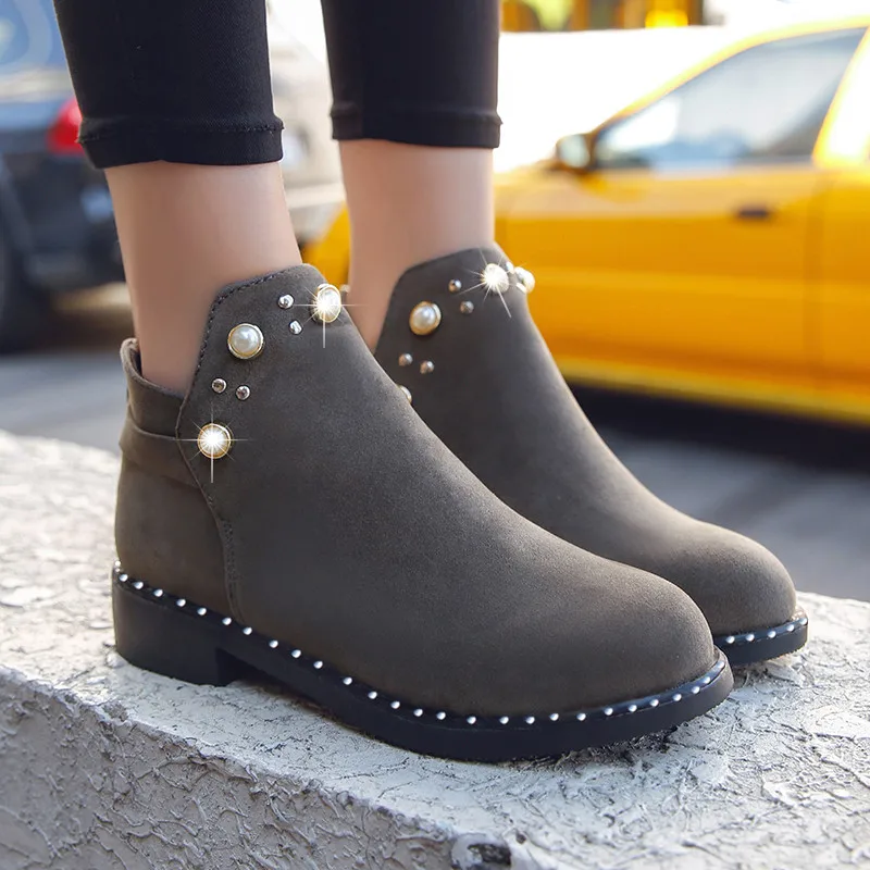 Martin Boots Snow Winter Ankle Boots Women non-slip Zipper shoes Bottes Female Rhinestone Shoes Warm Plush Insole Botas Mujer
Martin Boots Snow Winter Ankle Boots Women non-slip Zipper shoes Bottes Female Rhinestone Shoes Warm Plush Insole Botas Mujer