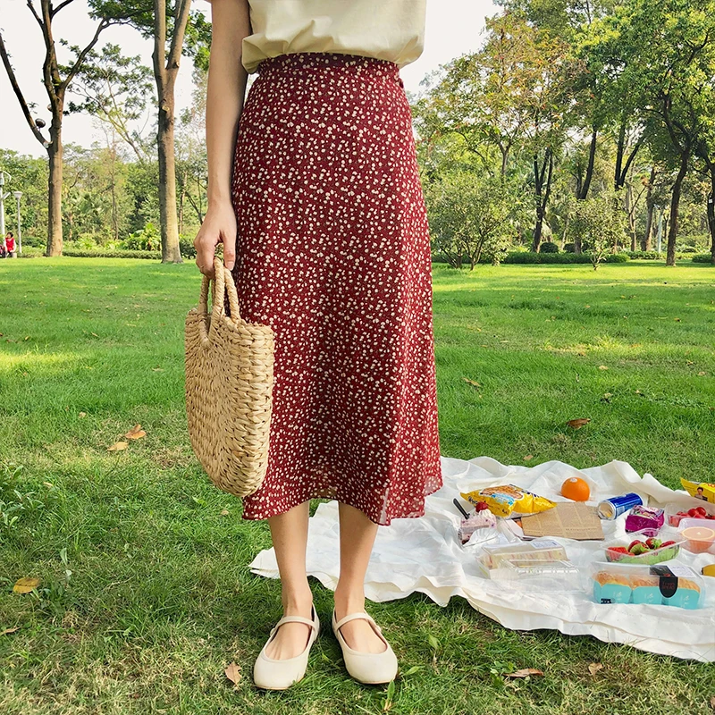 2 colors S-L High waist chiffon long skirts women Boho floral print summer skirts female red beach a line skirts womens (X260)
2 colors S-L High waist chiffon long skirts women Boho floral print summer skirts female red beach a line skirts womens (X260)