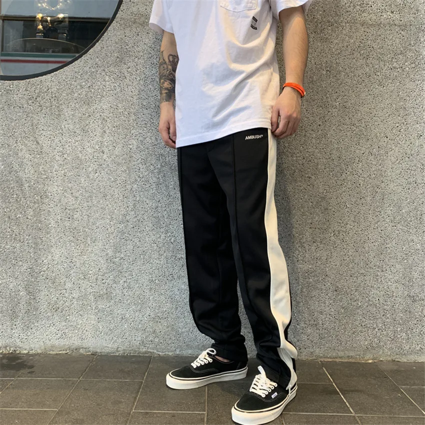 Black Ambush Sweatpants 2019SS New Style AMBUSH Logo Embroidery Original Track Pants Sides White Line Women Hip Hop Ambush Pants
Black Ambush Sweatpants 2019SS New Style AMBUSH Logo Embroidery Original Track Pants Sides White Line Women Hip Hop Ambush Pants