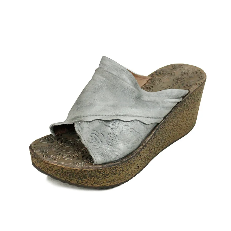 2019 leather sandals and slippers ladies new handmade wedges flowers fish mouth summer leather retro women's shoes
2019 leather sandals and slippers ladies new handmade wedges flowers fish mouth summer leather retro women's shoes