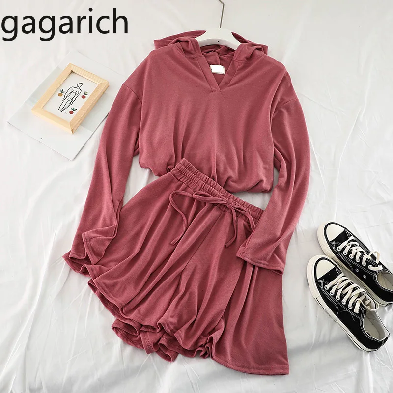 Gagarich Women Two Piece Set Sports Style Loose Hooded Casual Coat Elastic Joker Wide Leg Pants Skirt Two-piece Suit 2019
Gagarich Women Two Piece Set Sports Style Loose Hooded Casual Coat Elastic Joker Wide Leg Pants Skirt Two-piece Suit 2019