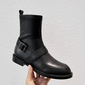GPOKHDS 2019 women ankle boots soft Cow leather winter short plush buckle strap black color round toe low heels female boots
GPOKHDS 2019 women ankle boots soft Cow leather winter short plush buckle strap black color round toe low heels female boots