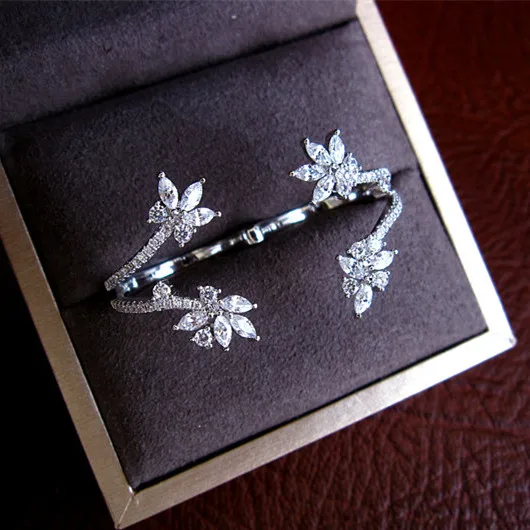 Luxury AAA cubic zirconia pave setting flower shaped double finger open ring jewelry accessories,R0584
Luxury AAA cubic zirconia pave setting flower shaped double finger open ring jewelry accessories,R0584