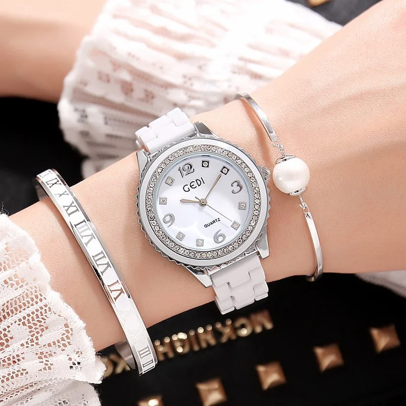 Dropship Fashion Diamonds Dial White Ceramic Strap Ladies Watch Personality Three Piece Bracelet Quartz Women's Watches for gift
Dropship Fashion Diamonds Dial White Ceramic Strap Ladies Watch Personality Three Piece Bracelet Quartz Women's Watches for gift