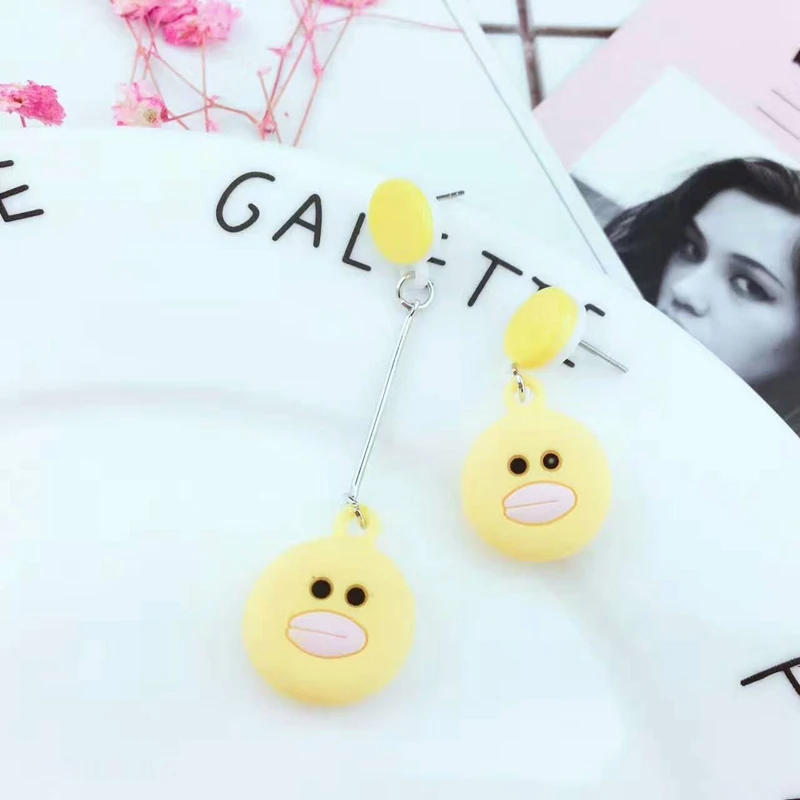 European Fashion Jewelry Personality Acrylic Animal Duck Rabbit Pig Bear Asymmetric Earrings For Women
European Fashion Jewelry Personality Acrylic Animal Duck Rabbit Pig Bear Asymmetric Earrings For Women