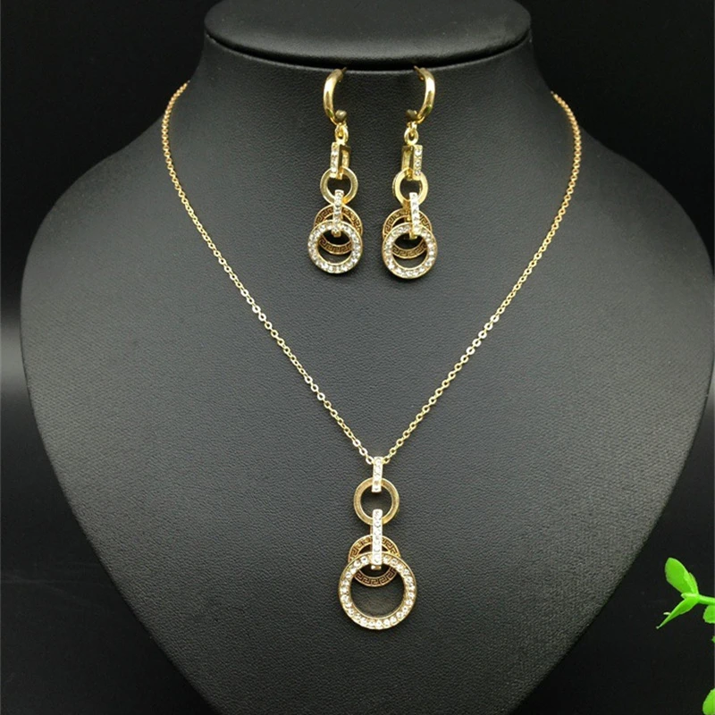 2019 Hot Crystal Necklace Earring Set Rhinestone Simple Round Wedding Jewelry Sets For Women Dress Party Gift Wholesale
2019 Hot Crystal Necklace Earring Set Rhinestone Simple Round Wedding Jewelry Sets For Women Dress Party Gift Wholesale