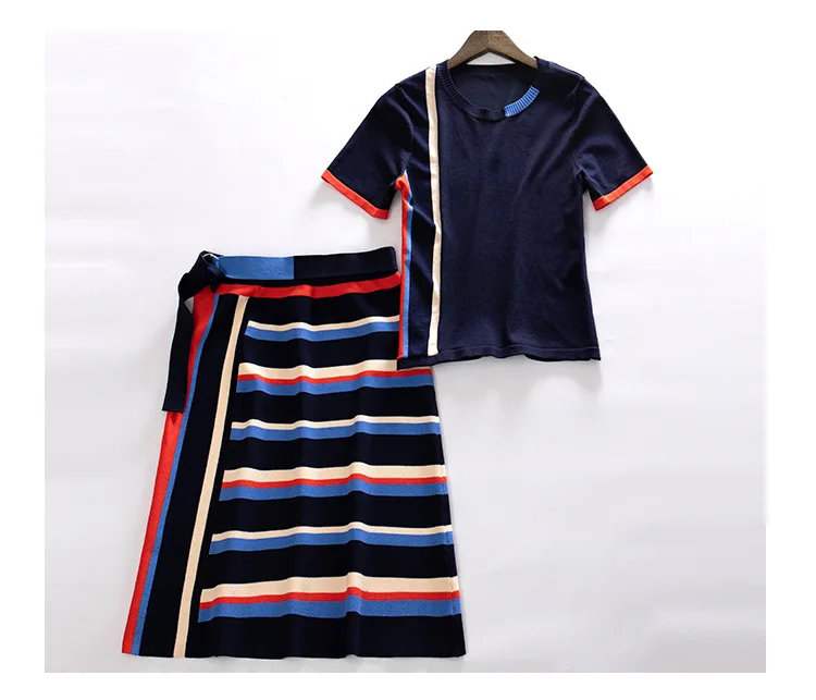 High Quality Women Sweater Set Summer 2019 Casual Ladies Round Neck Knitted Tops tshirt+Striped Knit Skirt Suit Female Knitwear
High Quality Women Sweater Set Summer 2019 Casual Ladies Round Neck Knitted Tops tshirt+Striped Knit Skirt Suit Female Knitwear
