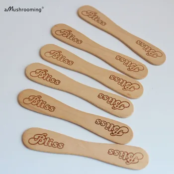 Customized Bow Tie Wooden Ice Cream Sticks Laser Engrave 94mm Natural Wood Spatula Wedding Birthday Party Stick Marker DIY Decor 
Customized Bow Tie Wooden Ice Cream Sticks Laser Engrave 94mm Natural Wood Spatula Wedding Birthday Party Stick Marker DIY Decor