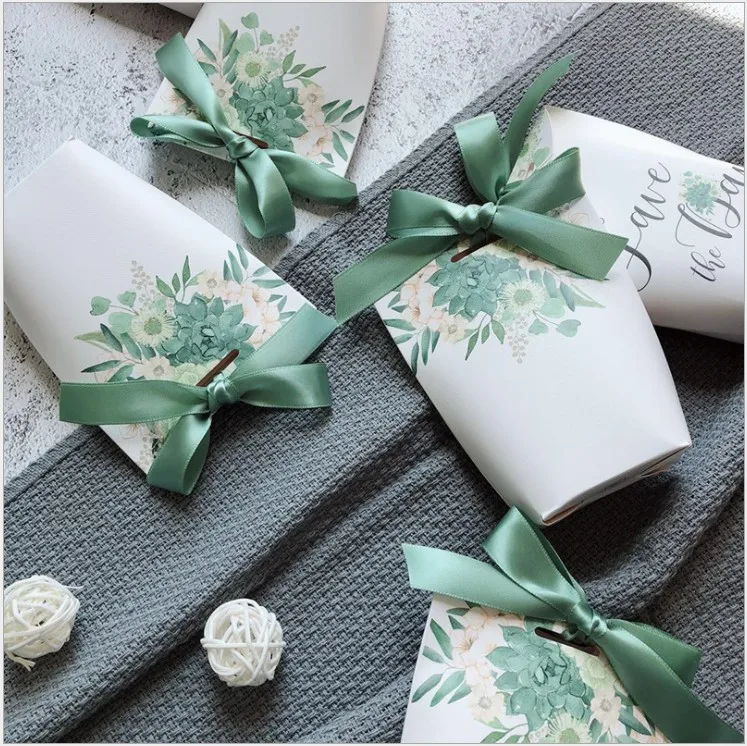 Free Shipping 50pcs Wedding favor pink diy flower print paper candy box with ribbon 7 styles packaging gifts boxes for guest
Free Shipping 50pcs Wedding favor pink diy flower print paper candy box with ribbon 7 styles packaging gifts boxes for guest