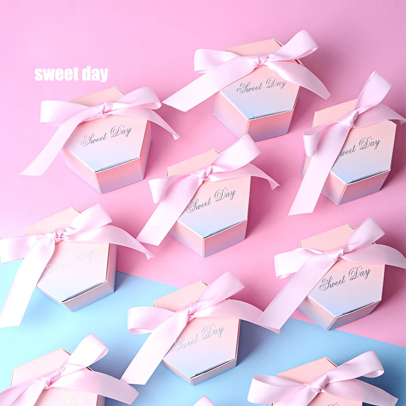 50pcs Creative Candy box trumpet Gradient hexagonal candy box With ribbon paper box Wedding Favors And Gifts Box Party Supplies
50pcs Creative Candy box trumpet Gradient hexagonal candy box With ribbon paper box Wedding Favors And Gifts Box Party Supplies