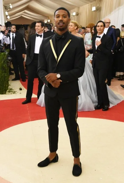 Gold Decorated Lapel 2017 Cool Black Mens Suits Groom Tuxedos Wedding Party Dinner Suits Blazer Popular Design(Jacket+Pants+Tie)
Gold Decorated Lapel 2017 Cool Black Mens Suits Groom Tuxedos Wedding Party Dinner Suits Blazer Popular Design(Jacket+Pants+Tie)