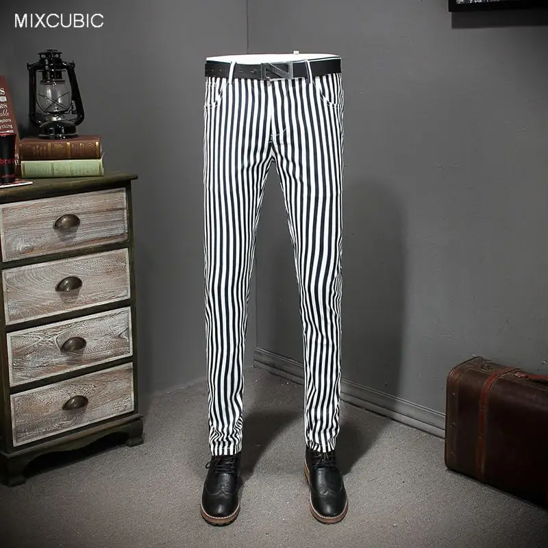2019 new summer Autumn England style stripes printed pants men casual slim stripes pants for men,size 29-38
2019 new summer Autumn England style stripes printed pants men casual slim stripes pants for men,size 29-38