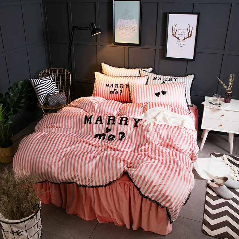 Warm Sunny Magic Velvet Towel Embroidery Duvet Cover Bed Skirt Pillowcase Four-piece Home Bedding Set for Winter Queen King #264
Warm Sunny Magic Velvet Towel Embroidery Duvet Cover Bed Skirt Pillowcase Four-piece Home Bedding Set for Winter Queen King #264