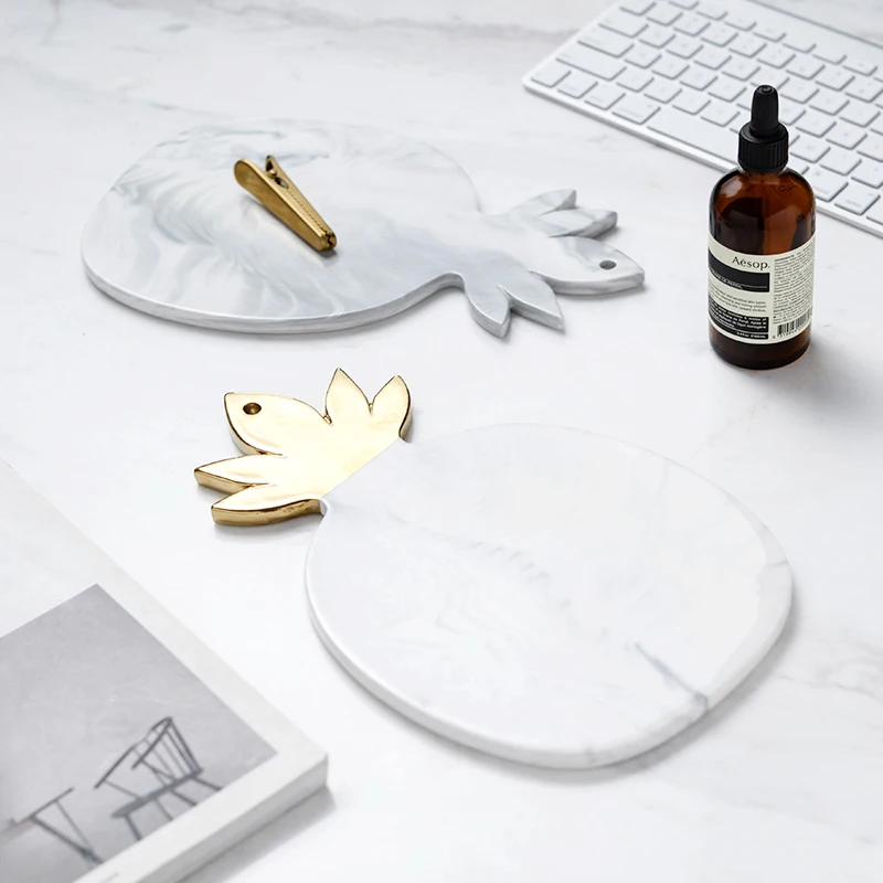 Ceramic plate marble texture pineapple gold leaf dish plates cheese board chopping board
Ceramic plate marble texture pineapple gold leaf dish plates cheese board chopping board