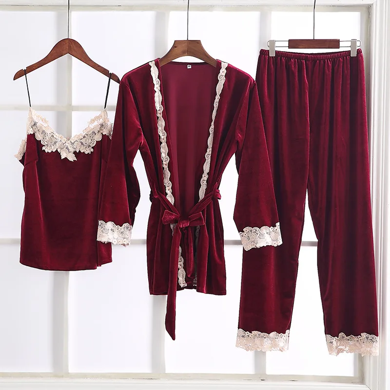 Autumn Winter Pleuche Pajamas Set Women Long Sleeve Tops Long Pants Sleepwear 3PCS Home Clothing Female Nightwear
Autumn Winter Pleuche Pajamas Set Women Long Sleeve Tops Long Pants Sleepwear 3PCS Home Clothing Female Nightwear