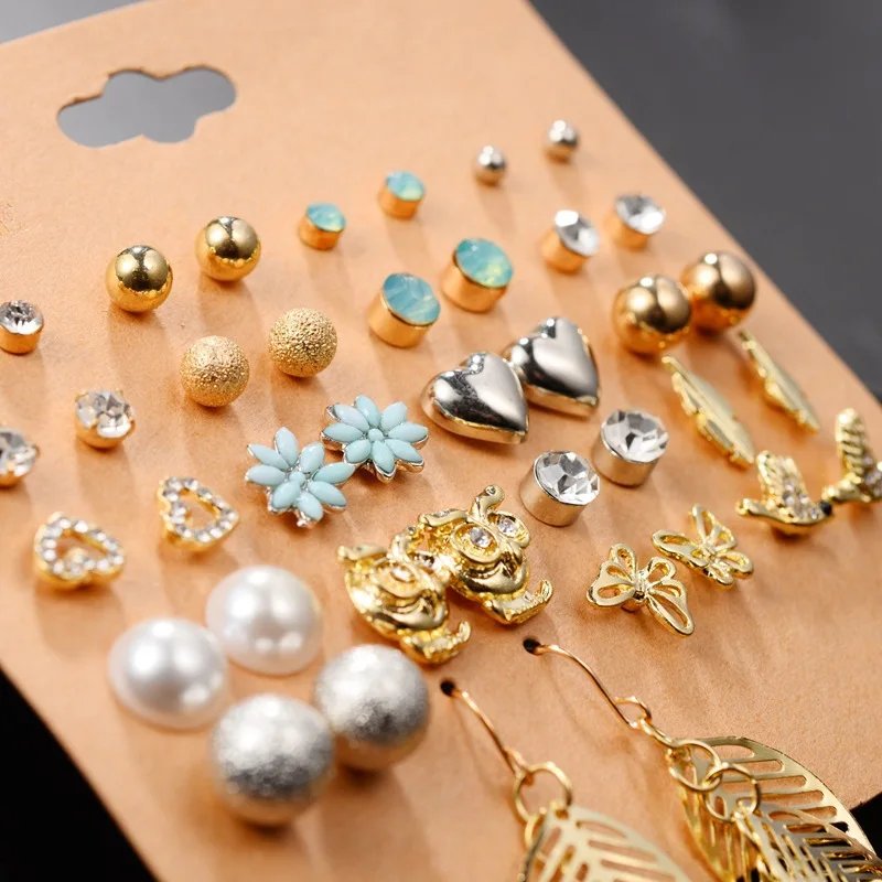 Hot 2019 Crystal Zinc Alloy Stud Earrings women Fashion Jewelry Crystals Heart Leaf Flower Stud Earrings
Hot 2019 Crystal Zinc Alloy Stud Earrings women Fashion Jewelry Crystals Heart Leaf Flower Stud Earrings