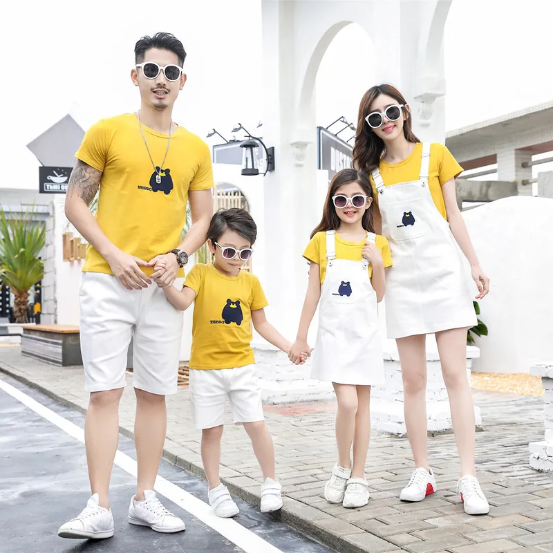 Mom Daughter Cartoon T-shirt and Strap Dress Set Family Matching Outfit Daddy Son Short T-shirt and Shorts Set Holiday Clothes
Mom Daughter Cartoon T-shirt and Strap Dress Set Family Matching Outfit Daddy Son Short T-shirt and Shorts Set Holiday Clothes