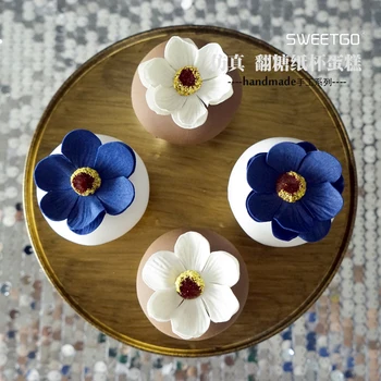 Set of 4pcs Artificial Flower decoration Simulation Cupcake, Dessert Stand props/Window display model~~~~
Set of 4pcs Artificial Flower decoration Simulation Cupcake, Dessert Stand props/Window display model~~~~