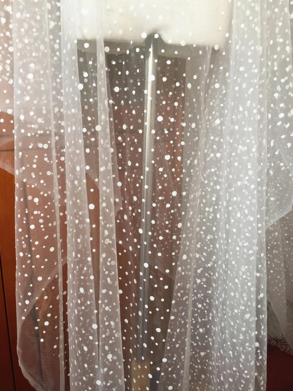 5 Yards Glitter Polka Dotted Off White Tulle Mesh Lace Fabric for Bridal Veil Cape Shrug Accessories Wedding Gown Lining Fabric
5 Yards Glitter Polka Dotted Off White Tulle Mesh Lace Fabric for Bridal Veil Cape Shrug Accessories Wedding Gown Lining Fabric
