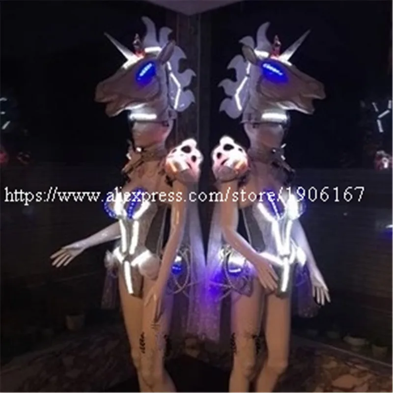 Led Luminous Unicorn Horse Catwalk Clothing Costume Carnival Victoria Sexy Lady Evening Dress Stage Performance Dance DJ Clothes
Led Luminous Unicorn Horse Catwalk Clothing Costume Carnival Victoria Sexy Lady Evening Dress Stage Performance Dance DJ Clothes