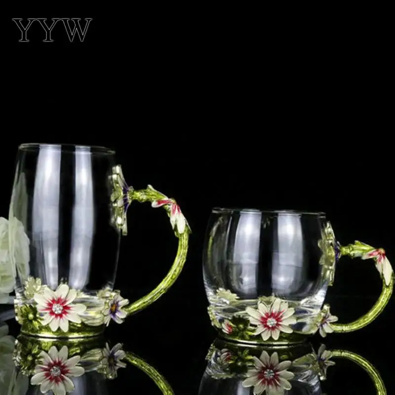 1pcs High-Grade Glass Water Cups Daisy Enamel Crystal Cup Flower Tea Glass Wedding Glass Cup Flower Mug With Handgrip Drinkware
1pcs High-Grade Glass Water Cups Daisy Enamel Crystal Cup Flower Tea Glass Wedding Glass Cup Flower Mug With Handgrip Drinkware