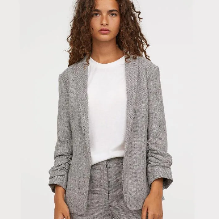 Elegant Blazer Feminino Women Long Sleeve Blazer Notched Collar Coat Female Outerwear Runway Fashion Designers Blazers Tops
Elegant Blazer Feminino Women Long Sleeve Blazer Notched Collar Coat Female Outerwear Runway Fashion Designers Blazers Tops